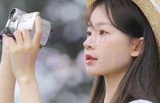 17c黑料app：这就叫把瓜吃到嘴里，难分真假！
