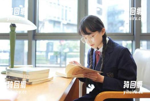 不想出门没关系，直达17吃瓜官网，让你在家吃遍八卦大餐！