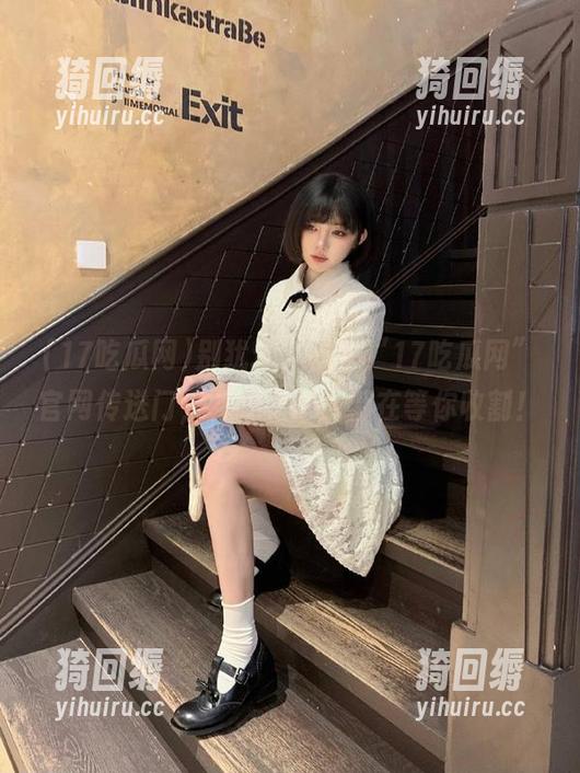 别犹豫，快来“17吃瓜网”官网传送门，八卦和欢乐都在等你收割！