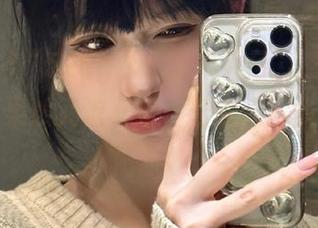 “52cg”里的“入口”，好奇心太强，果然又浪又猛，看来我得多瞄几眼了。