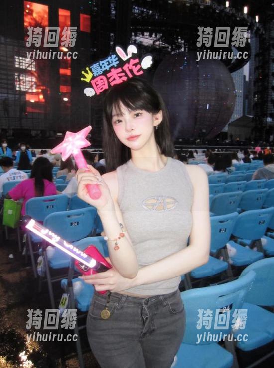 今天在91黑料网站直播里，我居然看到小猫跳舞，这是真实的吗？