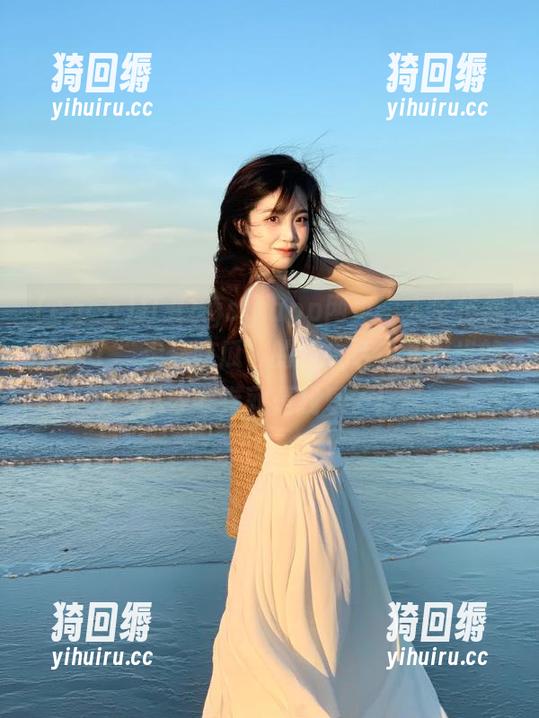打开cgcg.app网页，人生仿佛开启了“走你吃瓜”的新生活，下一步的高分考卷就是找乐子！