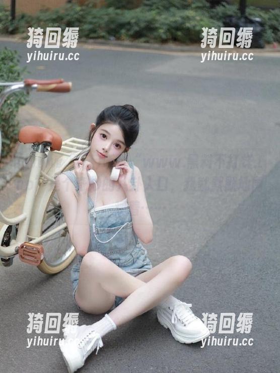 听说“www.黑料不打烊.top”是个奇妙的八卦入口，我就默默地围观着……