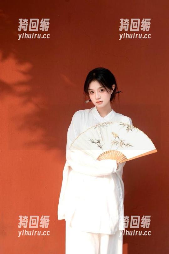 万篇长征黑料不打烊zztt11苹果版，吃瓜从未如此快乐，边吃边摇头的节奏！