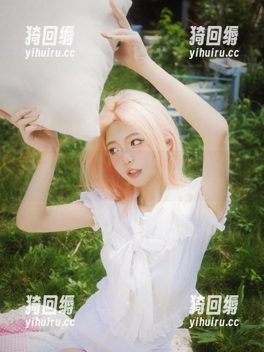 五一吃瓜ios免费版：瓜皮都能吃，心情不怕贵！