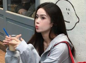 就在‘吃瓜511’上再一次观看到那个令人咋舌的爆料，真是惊掉下巴！