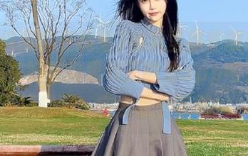视频里那些翻车现场，听说在好莱坞黑料正能量app网页版都能找到，完全是个宝藏！