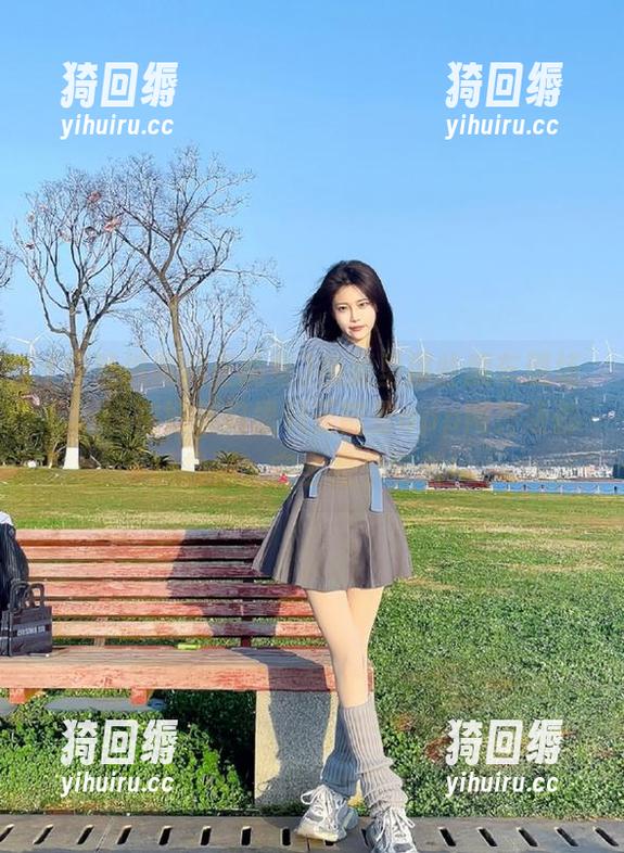 视频里那些翻车现场，听说在好莱坞黑料正能量app网页版都能找到，完全是个宝藏！