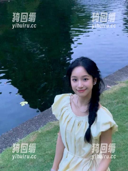 快来我爱吃瓜网91cg苹果版，瓜田李下的八卦大作战，谁能从我嘴里拿走这颗瓜！