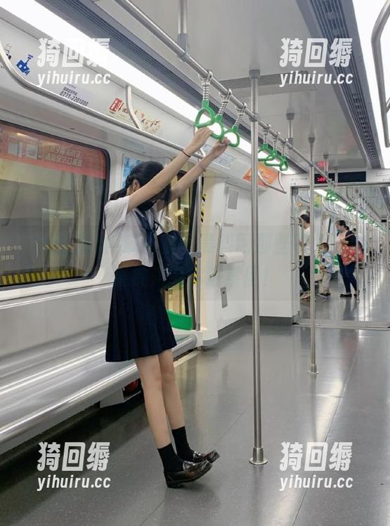观看扒哥黑料网那些事儿，完整视角带你进禁区！