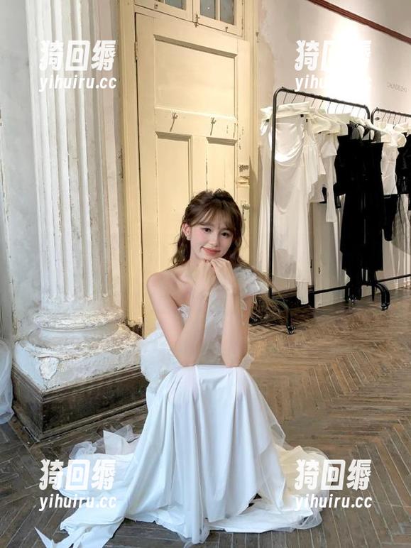 “明星黑料”网站发布新花样，偶像的秘密拼图有点意外啊！