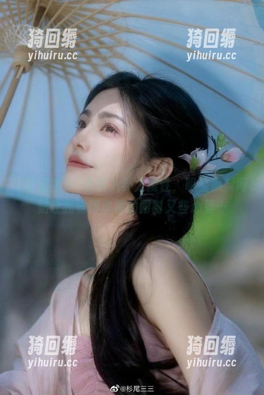 免费八卦太魔性，明星黑料网站让我觉得幸福的同时又些心累…
