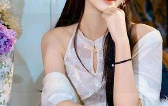“明星黑料”网站，吃瓜群众们食堂的水吧！今天谁又被曝光啦？来这儿先做个热身