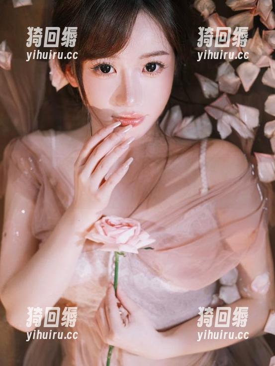 “海角吃瓜”入口大揭秘：为何总有人迷恋这些瓜？