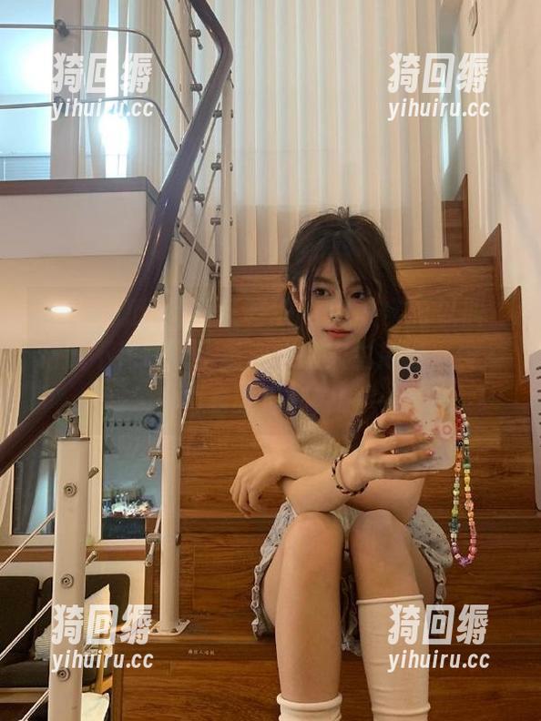 网红吃瓜网51其实可以叫“吃瓜不花钱”！虽然我的人生依然很贵，但白看吃瓜就好啦～