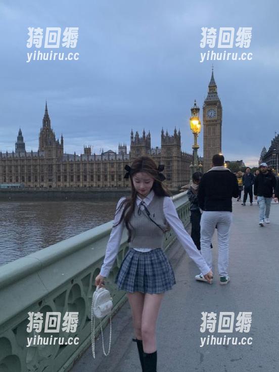 资源充足！黑料668su带你穿越黑暗传送门，惊喜不断！
