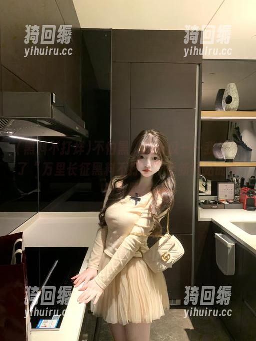不怕黑，擅长瓜——我剖析了“万里长征黑料不打烊”最新网站的奇妙线路！