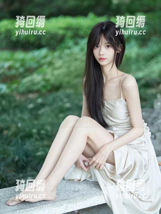 下载zztt30.su黑料不打烊，拿起手机，一边吃瓜一边看八卦，真香！