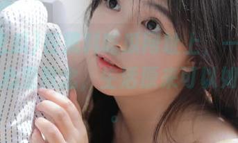 在黑料吃瓜网址上，一边观看，一边心里默念，生活原来可以如此离奇。
