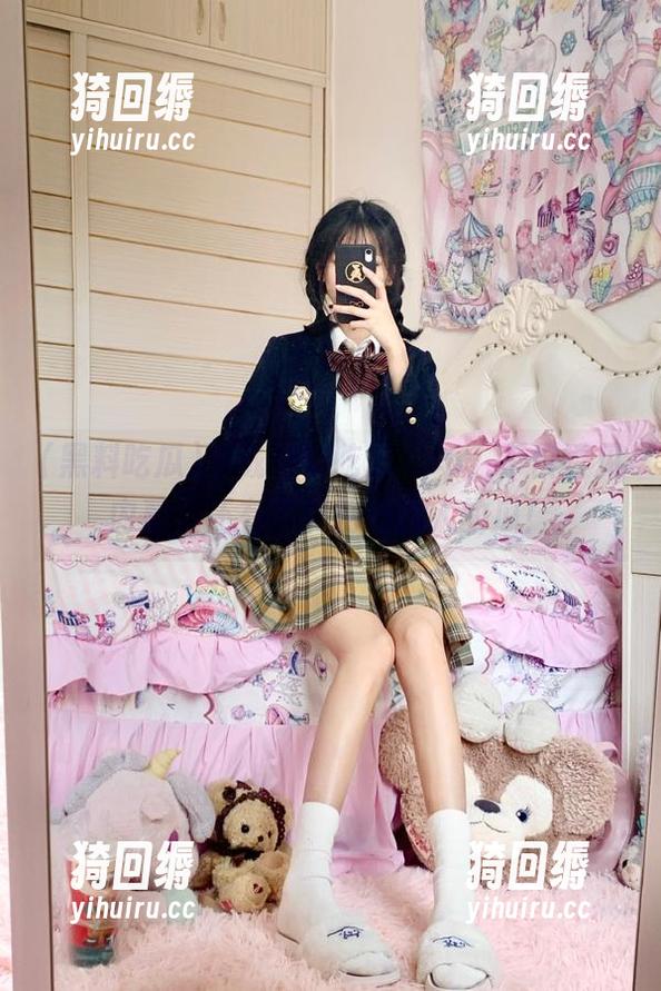 下载黑料吃瓜app，不仅看见内幕，还有可能捞到别人的瓜！