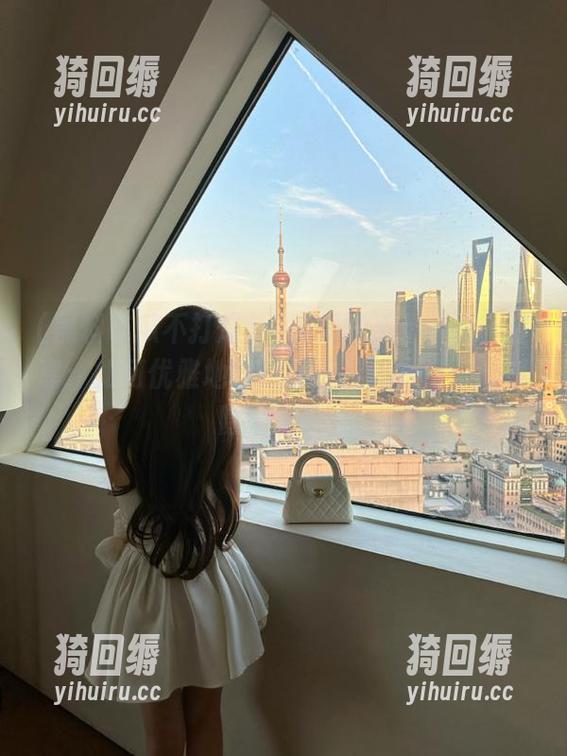 “黑料吃瓜不打烊”分享：如何优雅地穿过网曝门传送门，寻找隐藏的瓜？