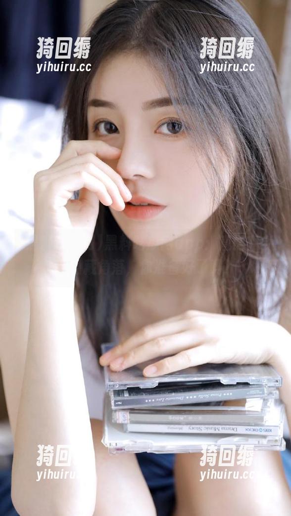 黑料吃瓜网app：直达八卦的隐藏角落，你准备好了吗？