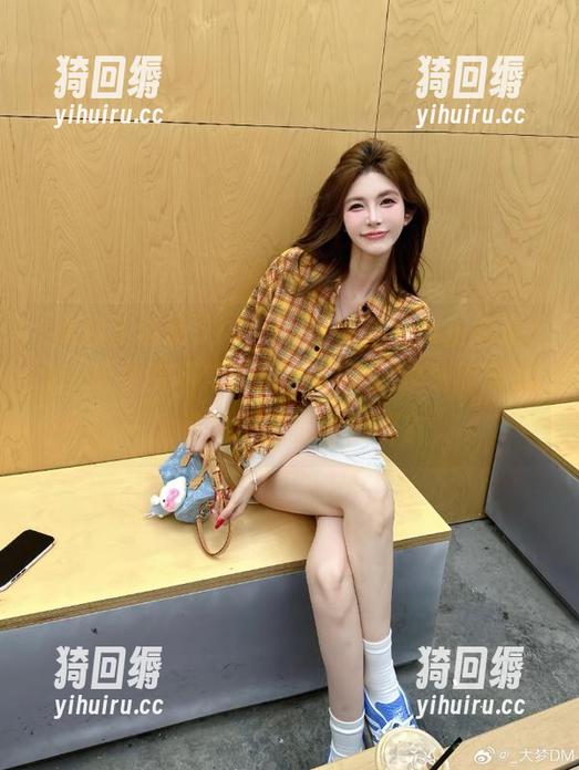 “万篇长征黑料正能量51”带你突破常规，开启吃瓜换线路模式，谁说不能偶尔别样？