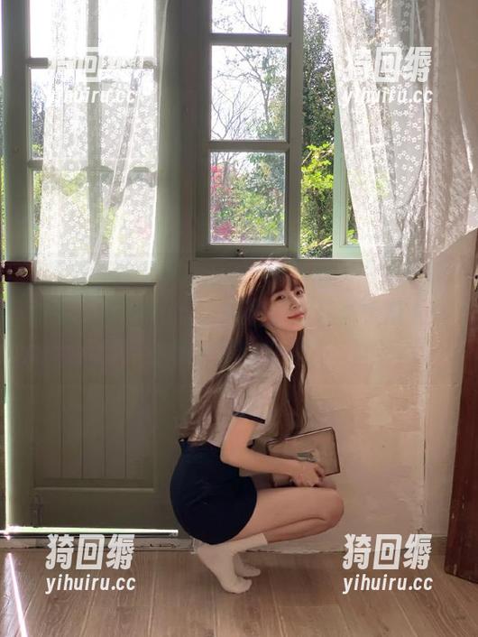 iOS用户聚集地：“黑料正能量fuli24lv”。听说最近又有大瓜入驻，快手抄作业呗？