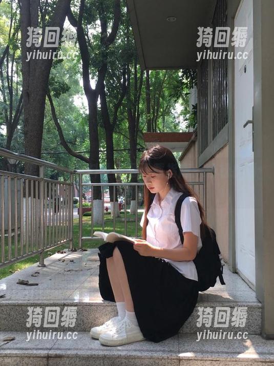 黑料社官网下载指南：轻松找到小道消息的秘密武器！