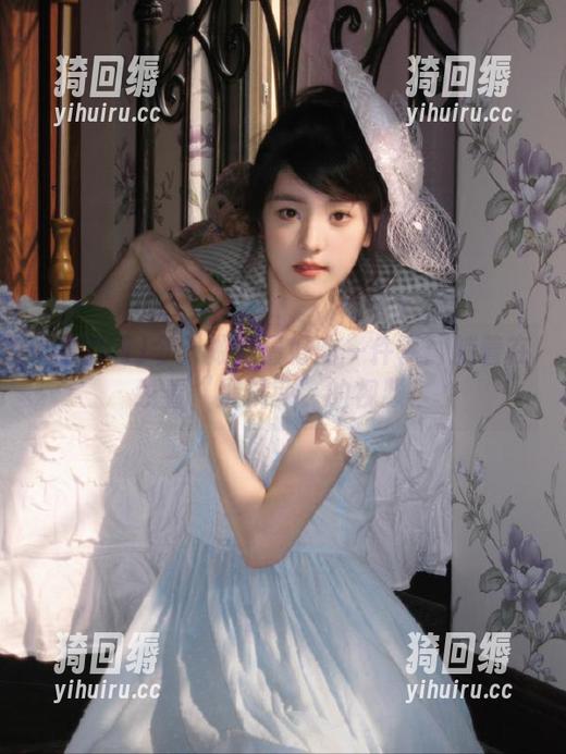 今天做的最好的一件事：躺着在线看“黑料网”的视频！