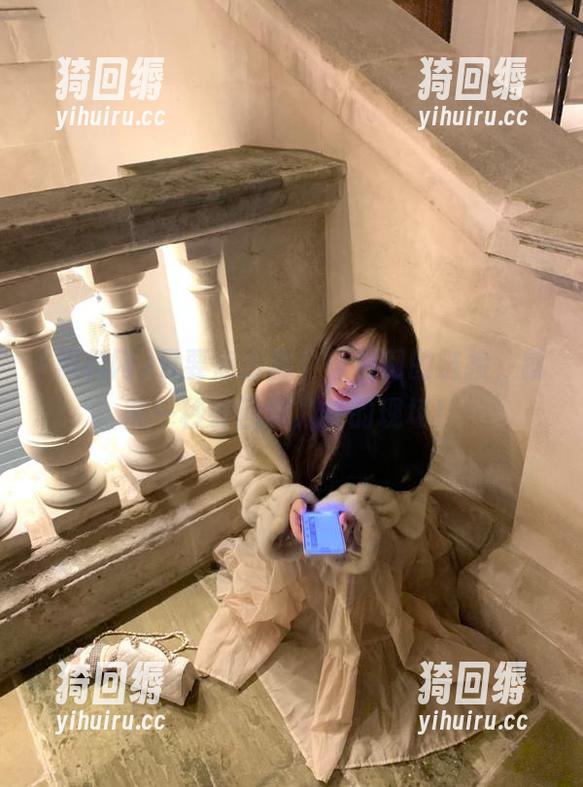 只要点击那个黑料网的链接，就能一秒钟回到八卦的现场！