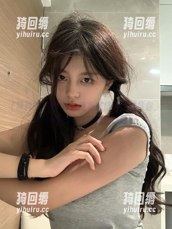 黑料网 黑料网:这条线路不仅引导你,还能带你穿越到最新绯闻!